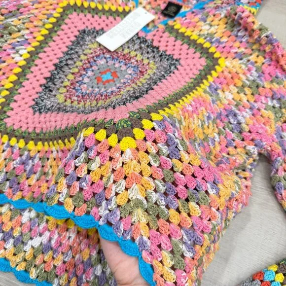 UO Hand-Crocheted Square Hoodie - Picture 11 of 11